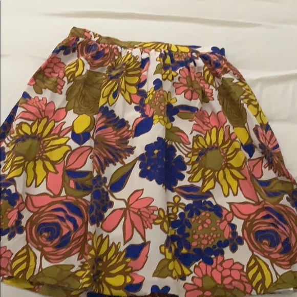 Trina Turk Dresses & Skirts - Sz 4 a line Trina Turk floral skirt